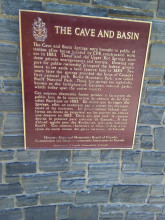 Lieu historique national cave et bassin