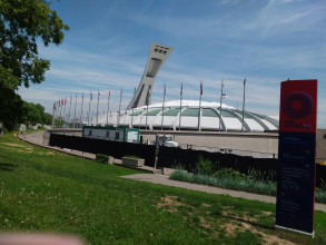 Stade olympique et sa tour